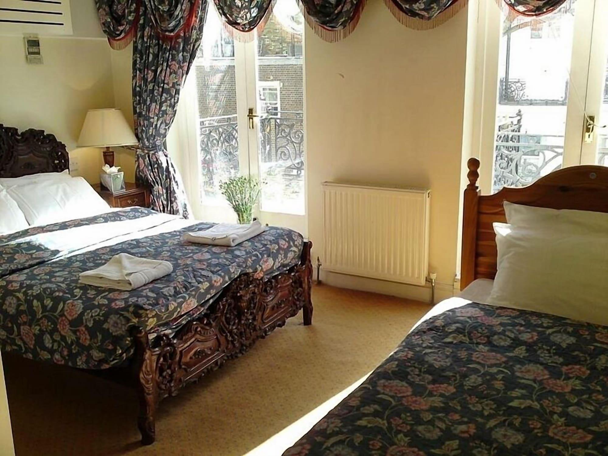 Hotel My Place 3*