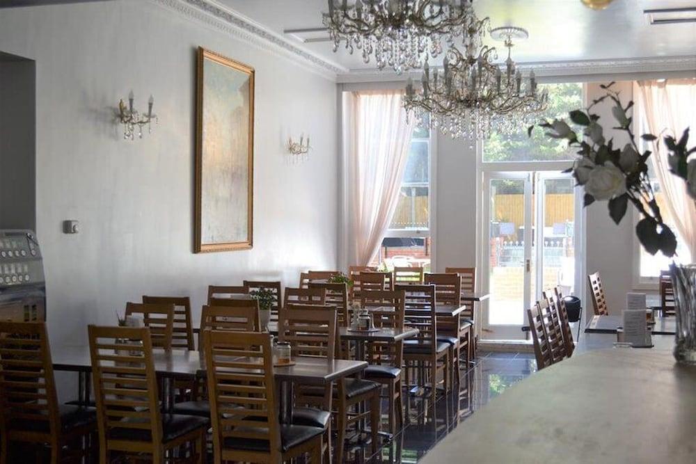 My Place Hotel